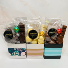 Load image into Gallery viewer, Chocolate Freeze Dried Strawberries Gift Box