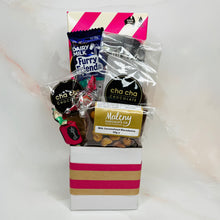 Load image into Gallery viewer, Darrell Lea Fudge Box