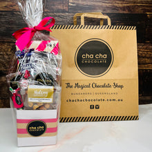 Load image into Gallery viewer, Darrell Lea Fudge Box