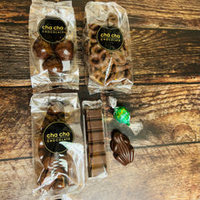 Load image into Gallery viewer, Chocolate Freeze Dried Strawberries Gift Box