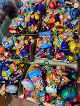 Load image into Gallery viewer, Wrapped Easter Share Tray