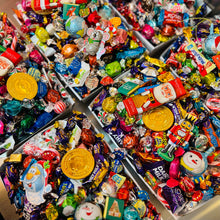 Load image into Gallery viewer, Wrapped Christmas Chocolate Share Tray