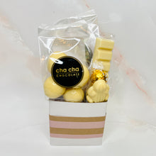 Load image into Gallery viewer, Chocolate Freeze Dried Strawberries Gift Box