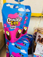 Load image into Gallery viewer, Vegan Creme Chuckie Cream Egg