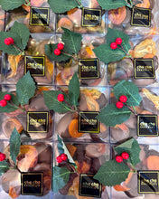 Load image into Gallery viewer, Cha_Cha_Chocolate_and_Singing_Magpie_Gourmet_Chocolate_Coated_Fruit_Platter_Box_Small_Size Overlay