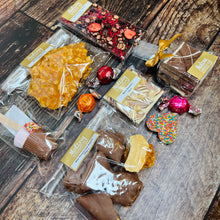 Load image into Gallery viewer, Maleny Chocolate GIft Box