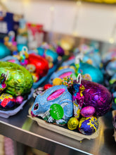 Load image into Gallery viewer, Bilby Chocolate Hen Tray
