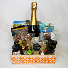 Load image into Gallery viewer, Vitners Champagne Gift Box
