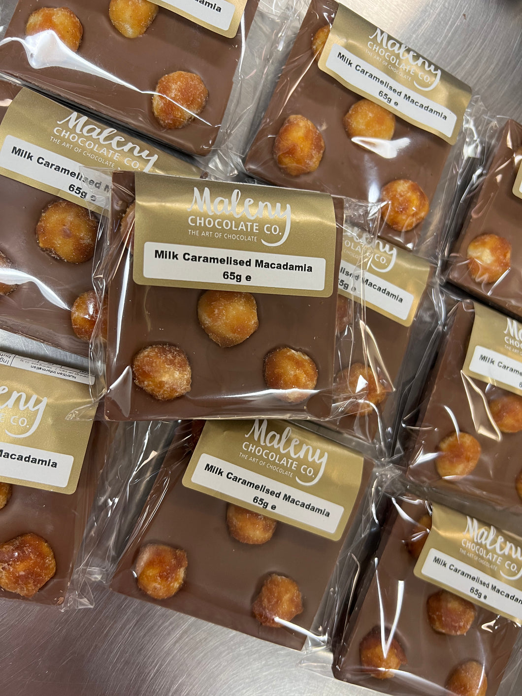 Mini Caramelised Macadamia Nut Milk Bar